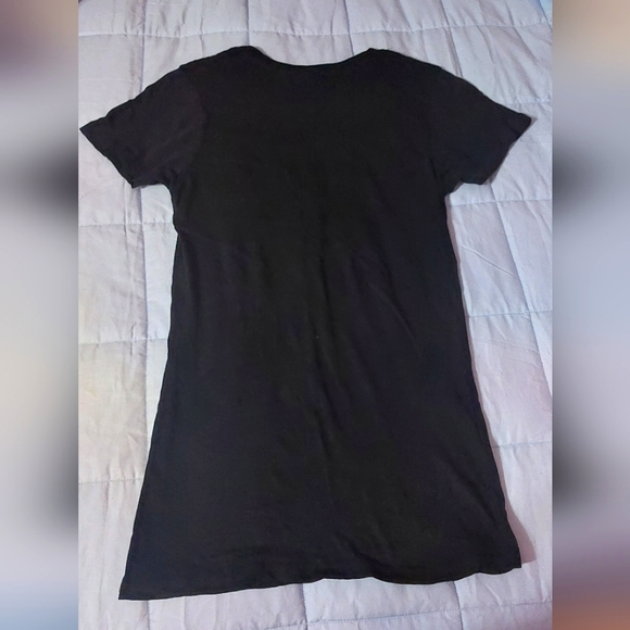 USED HOT TOPIC SLEEPING WITH SIRENS BAND TEE - Picture 2 of 2